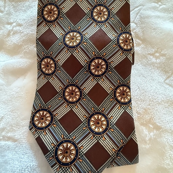 Longchamp Paris Silk Tie – Nautical Wheel Print in Brown & Gold - Picture 3 of 8